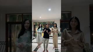 Download lagu Tik Tok Terbaru Bunda Sarwendah,Onyo Dan Anneth ❤️ Betranneth ❤️ mp3