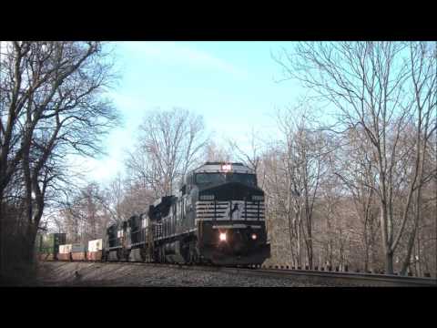 NS 211 with Ex-Conrail D8-40CW #8445 Leader