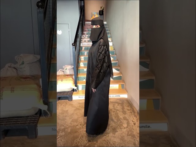 عباية بشك على الاكتاف