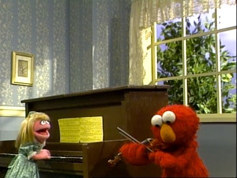 Sesame Street - Elmo and Prairie's duet