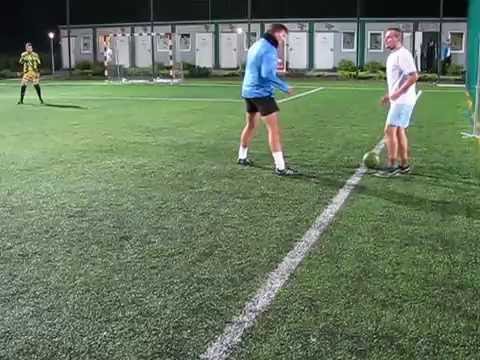 StrefaFutbolu.pl: Spartak Tartak - Przyjaciele Fryzjera