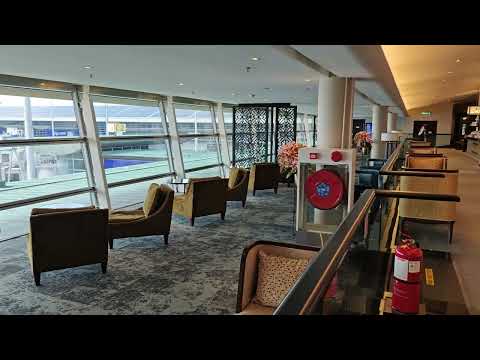 Relaxing at KLIA MAS Platinum Lounge