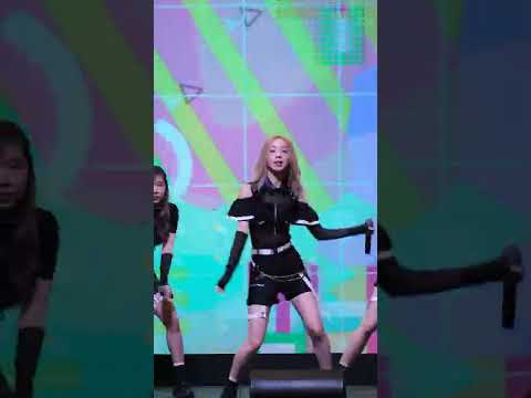 [Pun Fancam] BNK48 - [Full] BNK48 @ BNK48 12th Singer Believers Road show, Seacon Square [20221002]