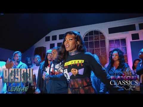 Bonnie Godiva vs 4Kus