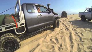 preview picture of video 'Blacksmiths Beach 4x4'