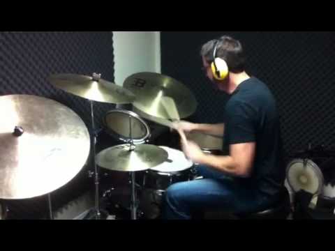 PaulE D with a Latin Explosion in the UDRUM Lesson Centre!!!