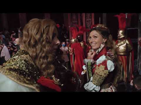 HUNYADI LÁSZLÓ, A PREMIERDARAB