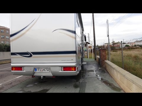 Entsorgen an der N 340 Benicasim-Spanien