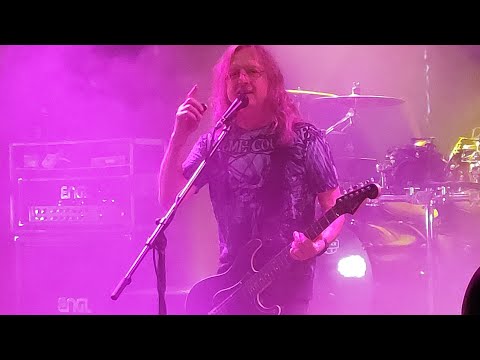 Alkehol: Je to k nevíře (Olomouc, 26. 4. 2025)