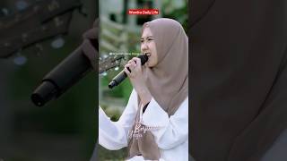 Download lagu Adek Berjilbab Ungu 🥰@AlfinaNindiyani mp3