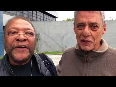 Chico Buarque e Martinho da Vila Visitam Lula em Curitiba