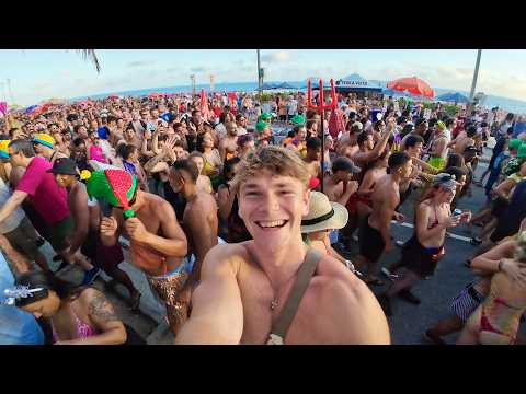 British Guy Goes to CARNIVAL in Brazil 🇧🇷