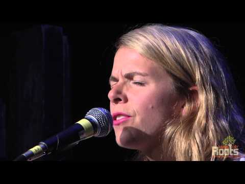 Aoife O'Donovan "Lay My Burden Down"