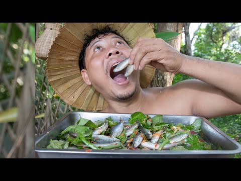 Catch and Eat Yummy Fresh and Raw Fish, OMG! Eating Alive Fish with Fresh Vegetable Recipe