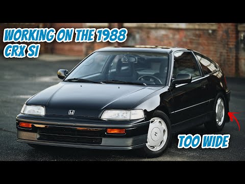Working on the 1988 CRX Si