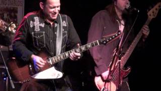 "TRIMMIN' FAT" - TOMMY CASTRO BAND @ Callahan's, March 2011