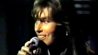 Laura Branigan - &quot;Dim All The Lights&quot; LIVE [cc] (1995)