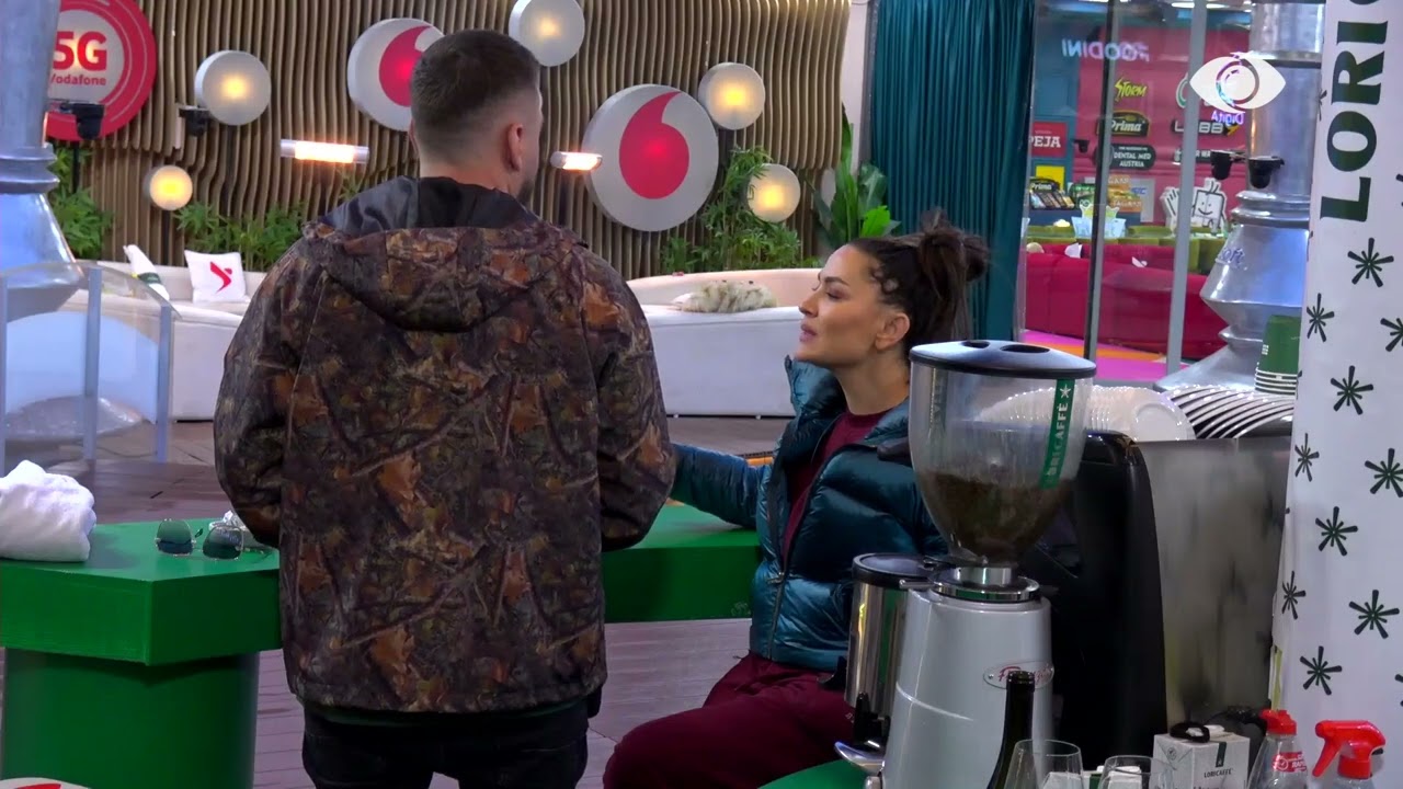 Unë dy herë kam pirë kafe me Laertin/ Rozana bisedon me Kellyn