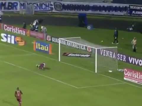 Melhores momentos de Grêmio 2 x 1 Fluminense pela 16ª rodada do Brasileirão 2011