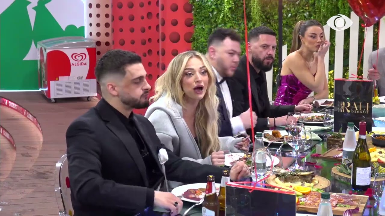 “Pse shkove ta puthësh?”/ Selin-Rogertit: Bëra atë që ti po vdes ta bësh