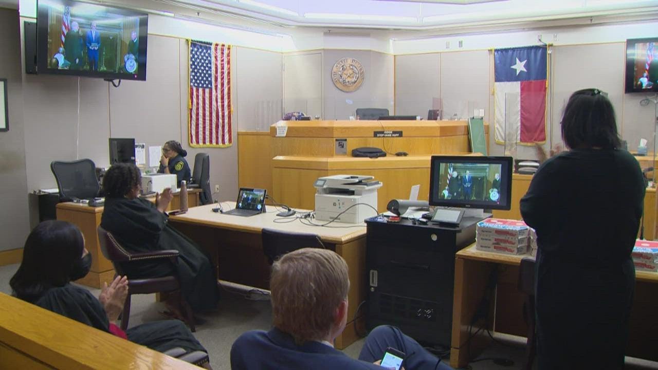 Judges in North Texas pause to watch Ketanji Brown Jackson take Supreme Court oath