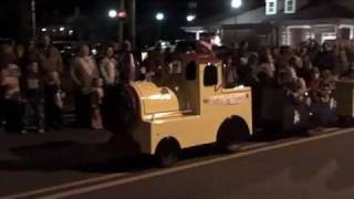 preview picture of video 'Tuscumbia Christmas Parade 2009 Part Two (The Moodidays Day 62, December 1, 2009)'