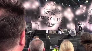 Kaiser Chiefs - &#39;Falling Awake&#39;