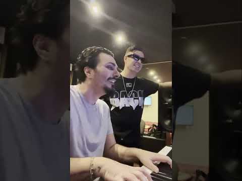 31/10/22 - Tony Colombo ed Ivan Granatino "Puorteme cu tte" (dal vivo, piano e voce)