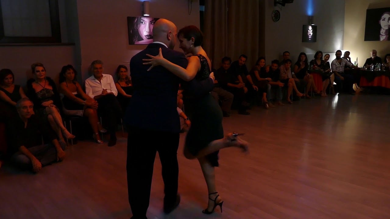 Video thumbnail for Selen Sürek & Alper Ergökmen, La mulateada (Winter Tango Napoli 2017, 4/4)