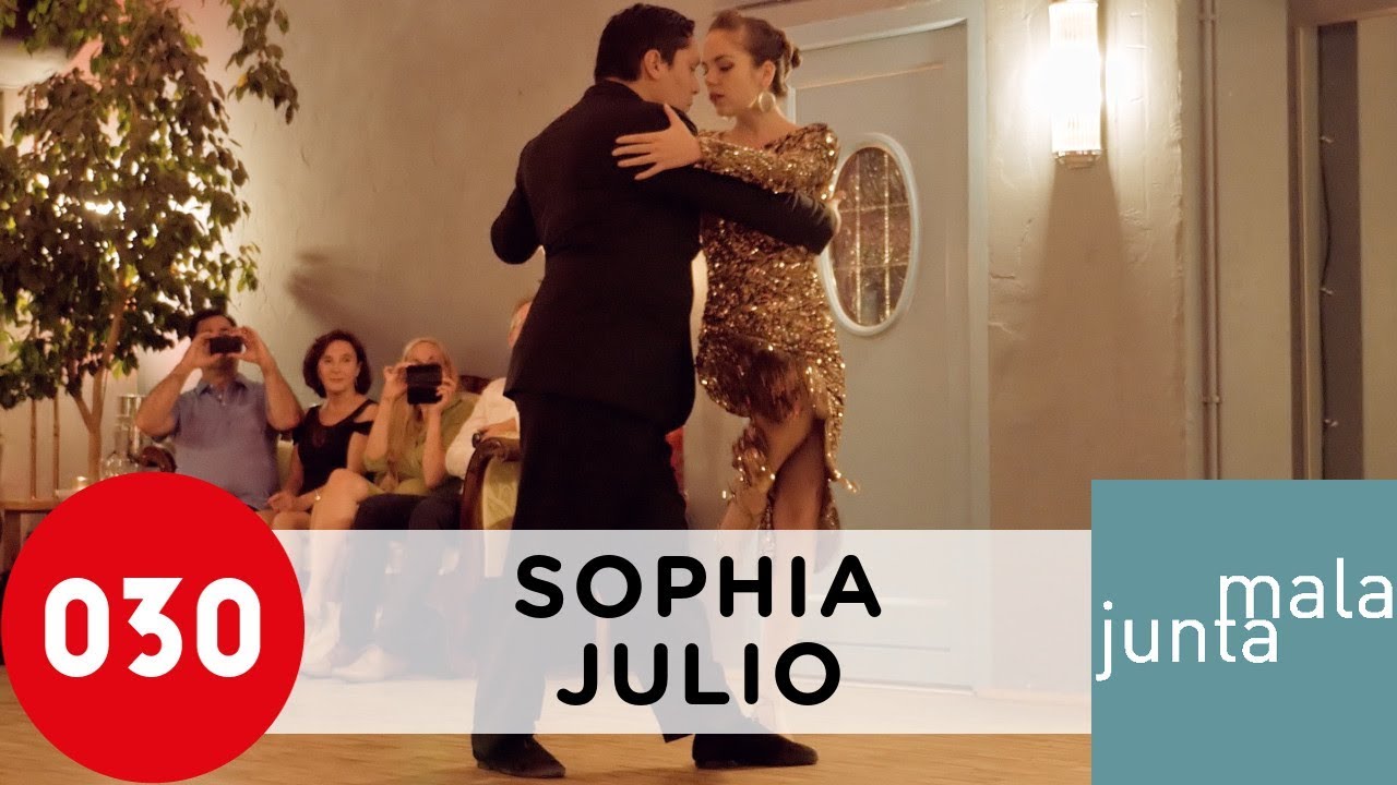 Sophia Paul and Julio Cesar Calderon – Te quedaras en mi vida