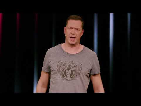 Entering the USA - JFK Airport | Alex Kristan Lebhaft