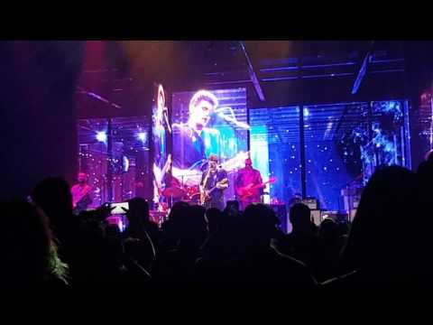 John Mayer (David Ryan Harris intro) LIVE Slow Dancing in a Burning Room