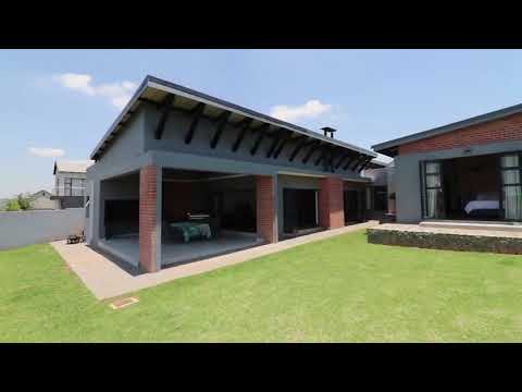 Contemporary Home Adjacent to Wildlife Area - Midstream Ridge