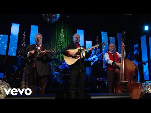 Dailey & Vincent - Christmas Time's A‑Comin' (Live) (Official Music Video)
