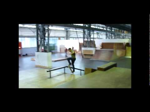 Siegen - Bone Yard Skatehalle Montage