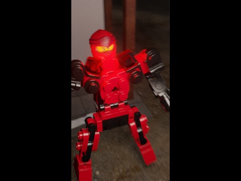 Mini LEGO brick transformer Ninja armor suit mech (Sorry! Sound fixed)