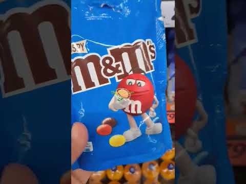 🟦blue pack of M&M's chocolate🍫