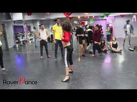 Salsa women battle 2 Vs 2