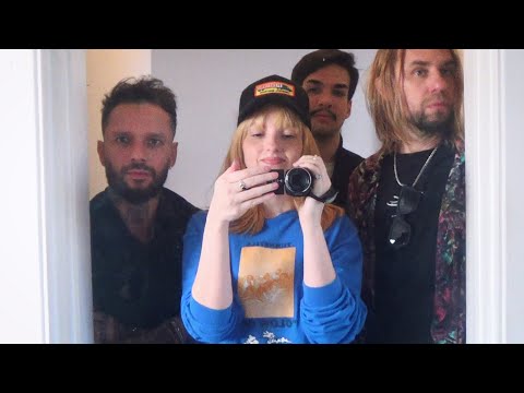 DEB AND THE MENTALS: EU FALHEI (Clipe Oficial)