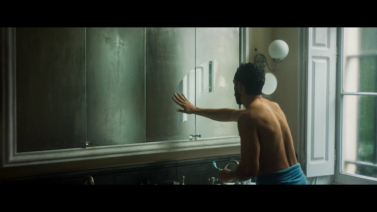 Miniature de la vidéo L'EFFACEMENT de Karim Moussaoui - Bande-Annonce du film L'Effacement