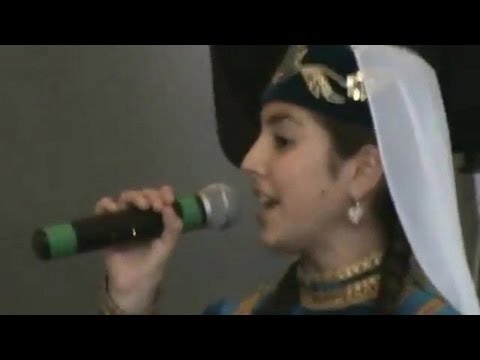 Reyana Kadırova - Bir mecliste - Bağçalarda kestane