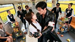 Zwangshochzeit mit dem Mafia-Präsidenten!  Erst war er kalt, jetzt brennt seine Liebe nur für mich!✨