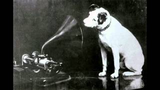 Josephine Bradley & Her Ballroom Orch - Cynthia's In Love.