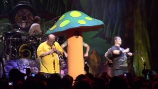 Tenacious D - Papagenu (He&#39;s My Sassafrass)/Sasquatch Lyrics y Subtitulos en Español