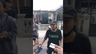 Download lagu Wasyeek..kang kecrek paling asik goyangan dan nyanyiannya paling lenceng.Pengamen pemuda kreasi. mp3 Download lagu Wasyeek..kang kecrek paling asik goyangan dan nyanyiannya paling lenceng.Pengamen pemuda kreasi. mp3