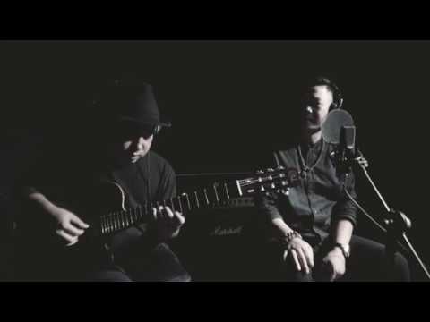 Thể hiện bởi Muối Band