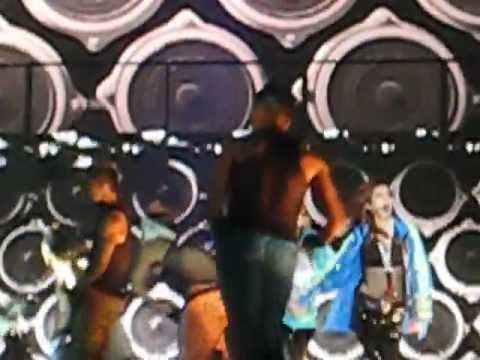 2NE1 New Evolution Tour NJ 120817 Don't Stop The Music