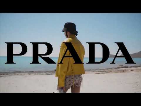 Feels like PRADA Spring-Summer 2022