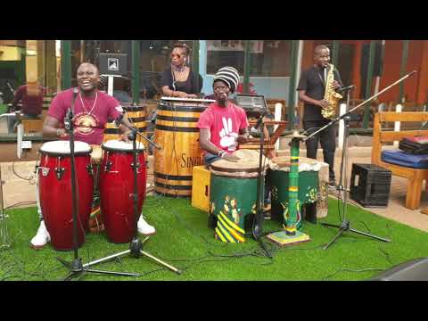 ELECTRIQUE DJS A THE BEAT PARADE BAND AT MELANIN