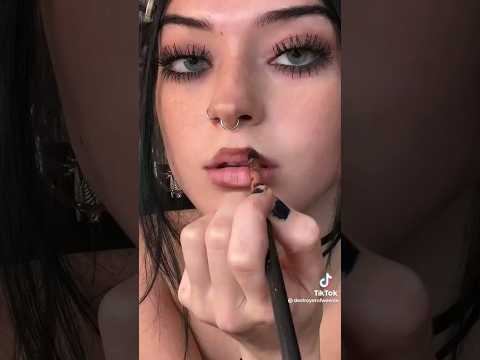 gothic makeup tutorial 🖤🧛‍♀️ #shorts #makeup #grunge